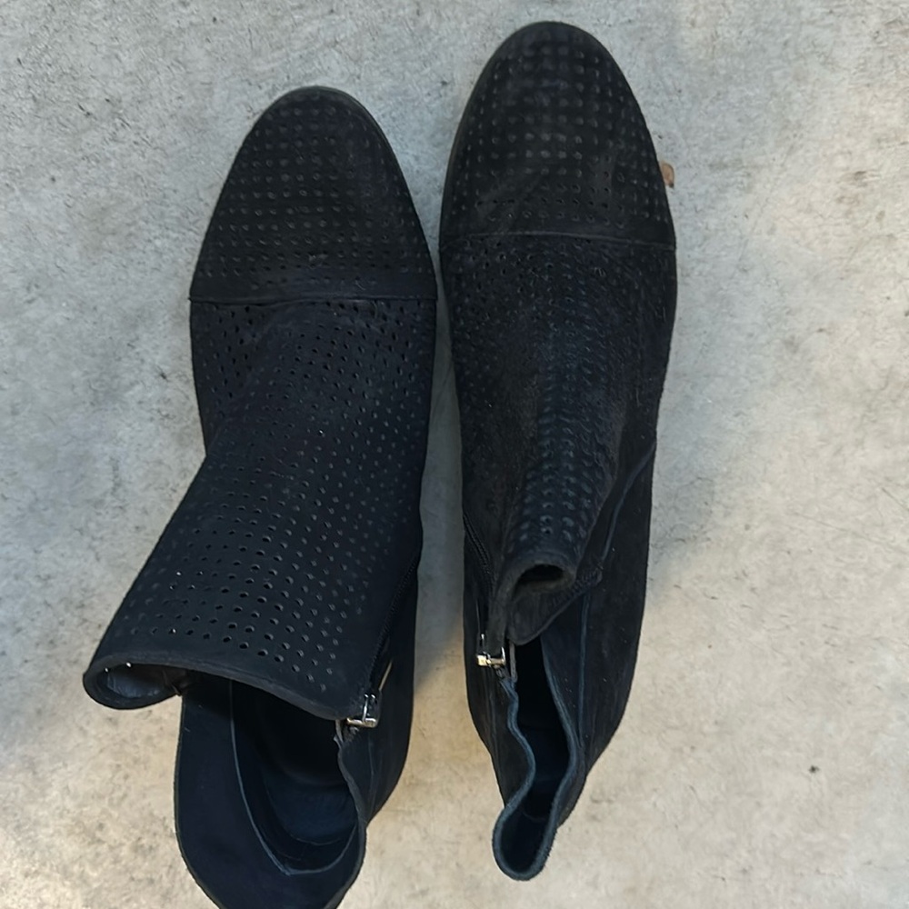 Ankle boots